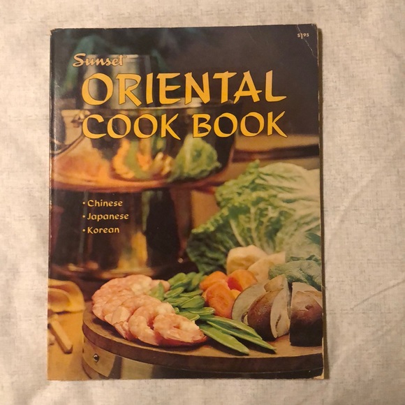 Other - Vintage Sunset ORIENTAL COOKBOOK